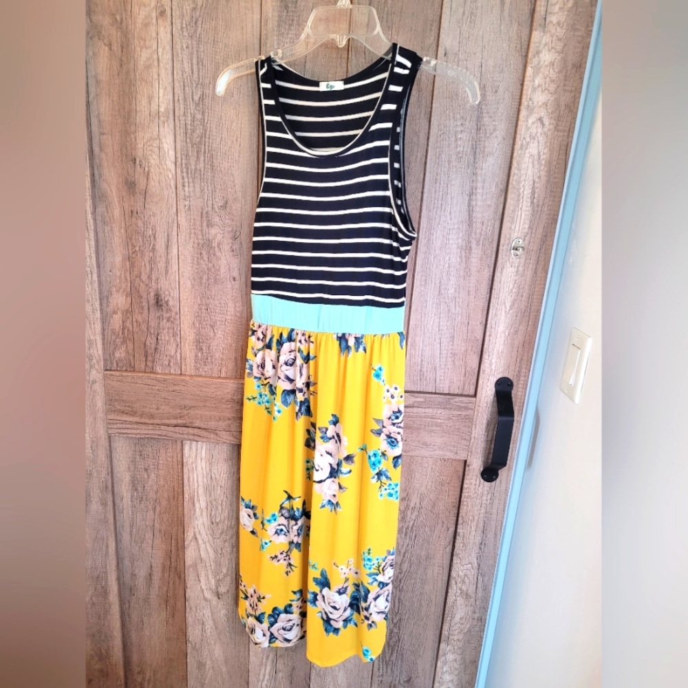 Sweet Summer Dress!  Never worn.  Mixed print, S/M